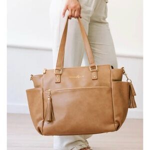 White Elm GEMINI CONVERTIBLE BACKPACK - ALMOND